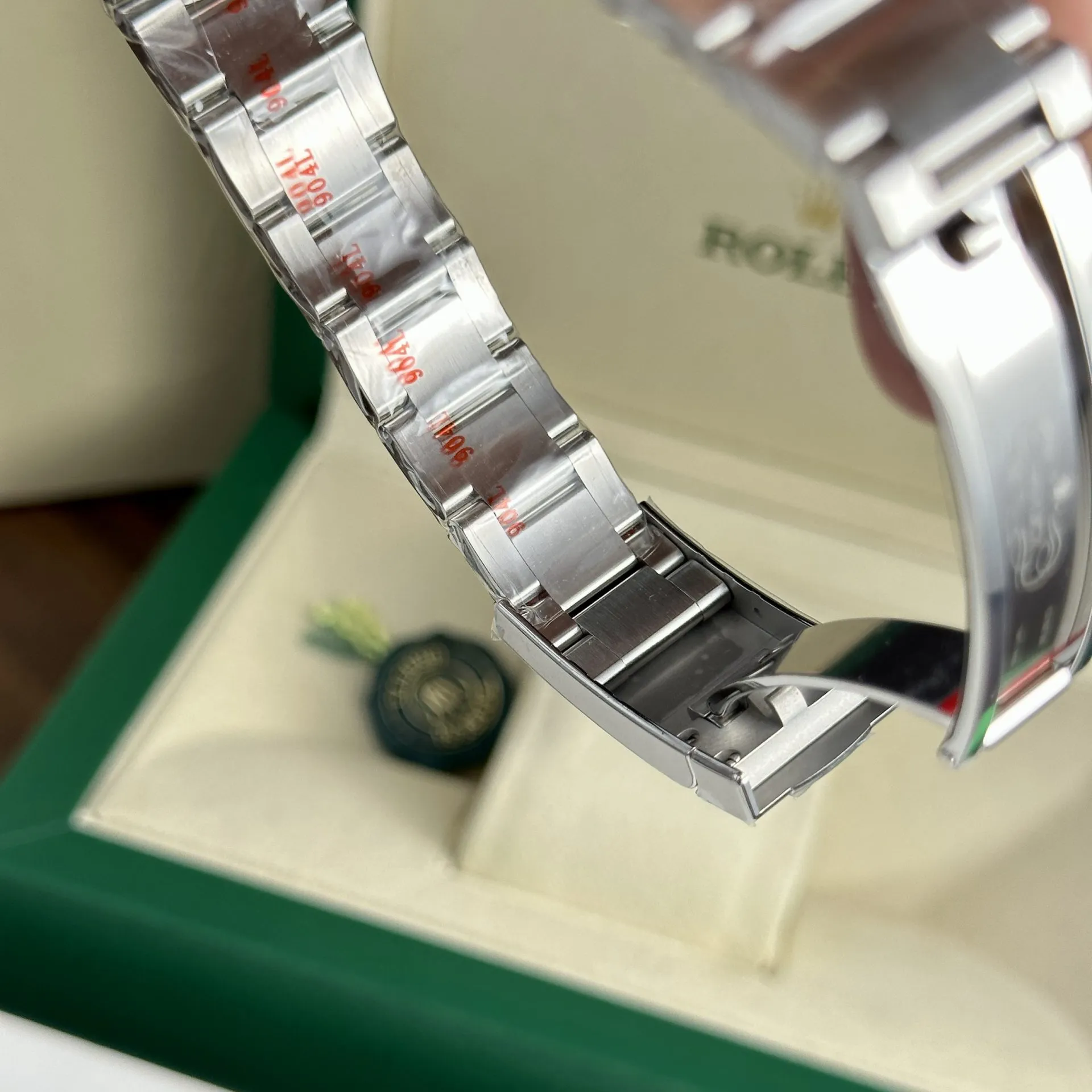 Rolex Oyster Perpetual Lady Silver Dial 277200 31 mm