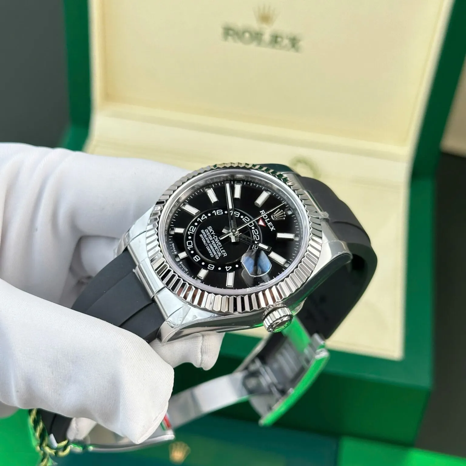 Rolex Sky-Dweller Bright black Dial 336239