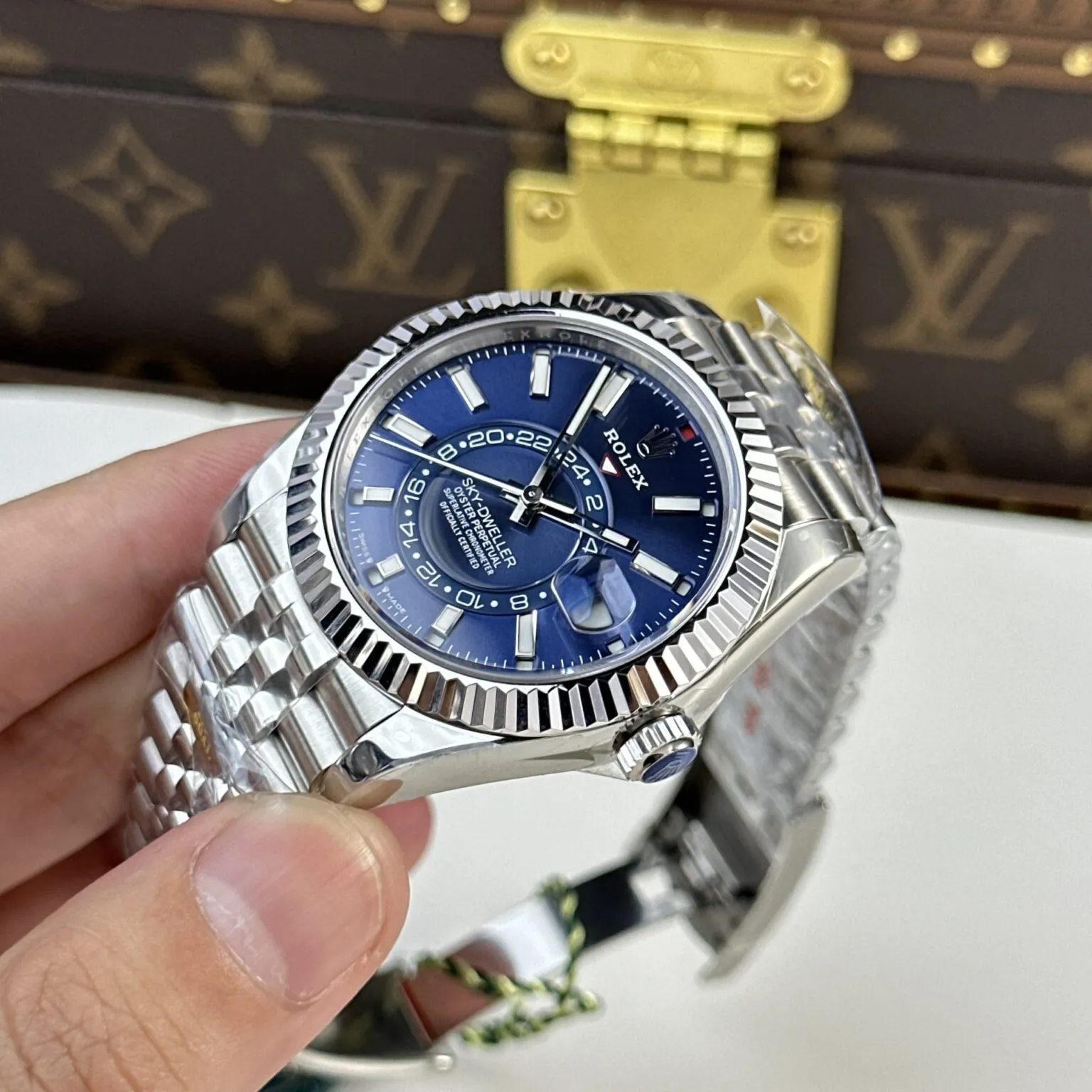 Rolex Sky-Dweller Bright blue Dial 336934 Jubilee