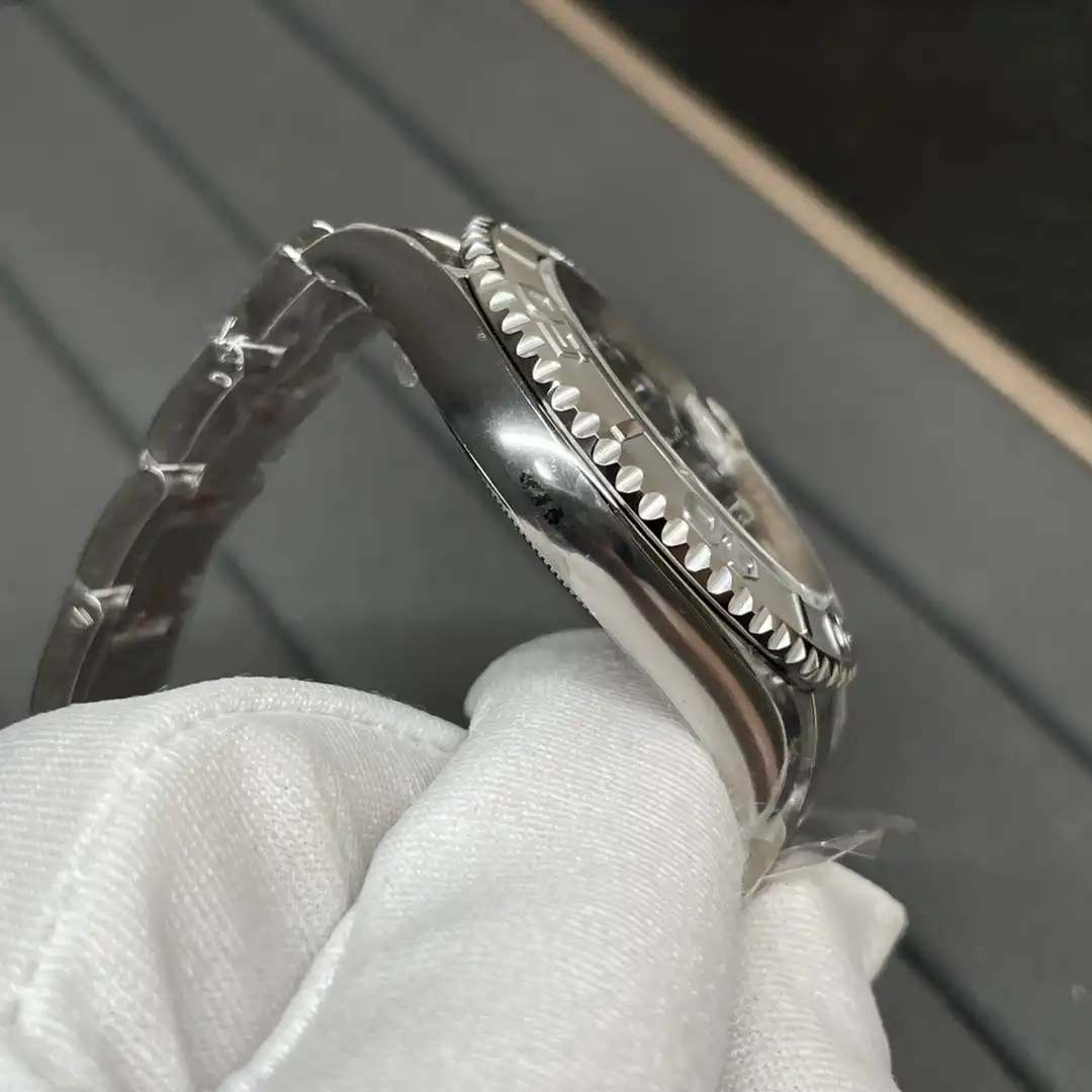 Rolex Yacht-Master Rhodium Dial 126622